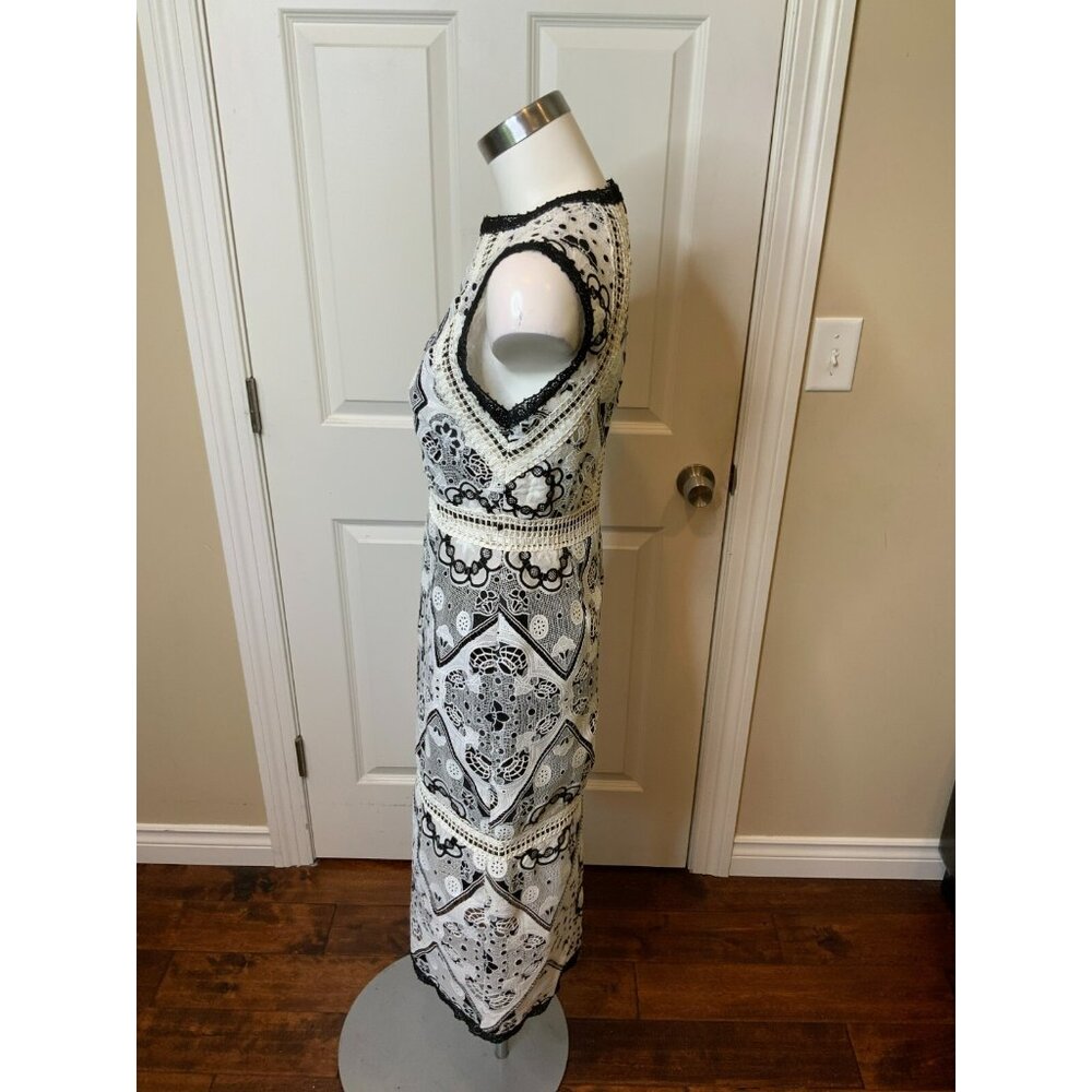 Alexis Black & White Floral Lace Sleeveless Midi Dress, Size Medium - Picture 6 of 10